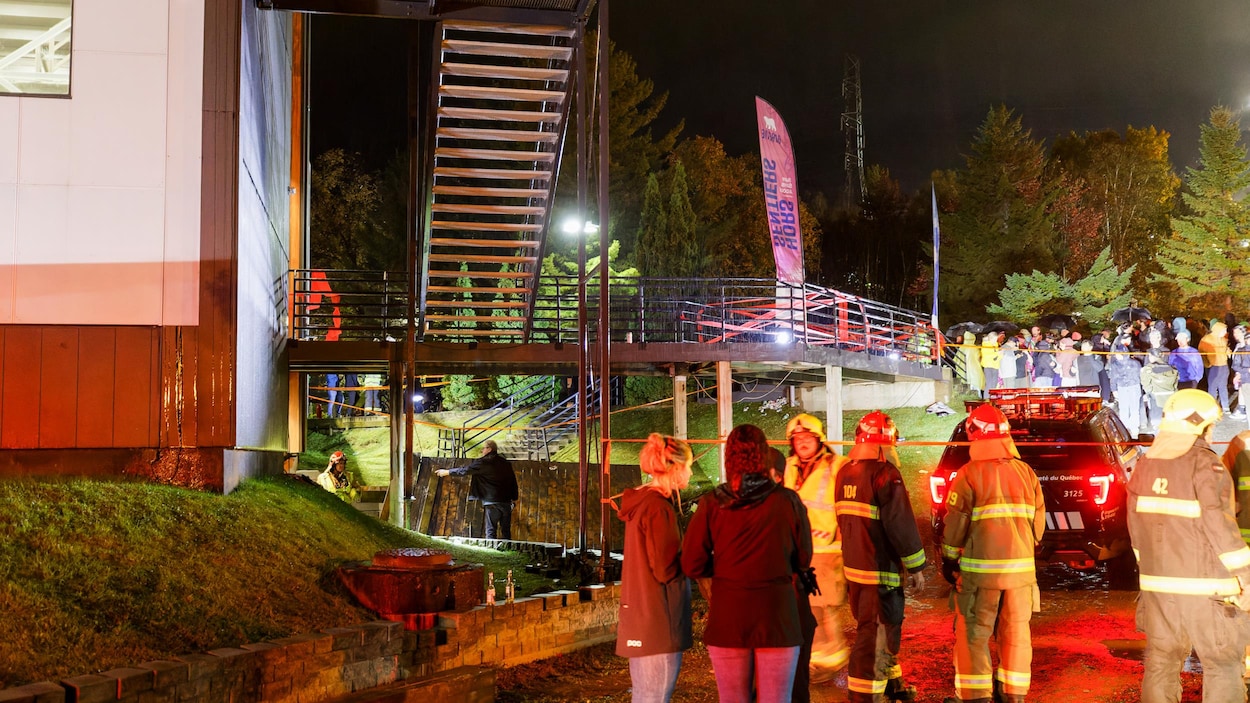 Effondrement d’une passerelle au MontSainteAnne 17 blessés Radio