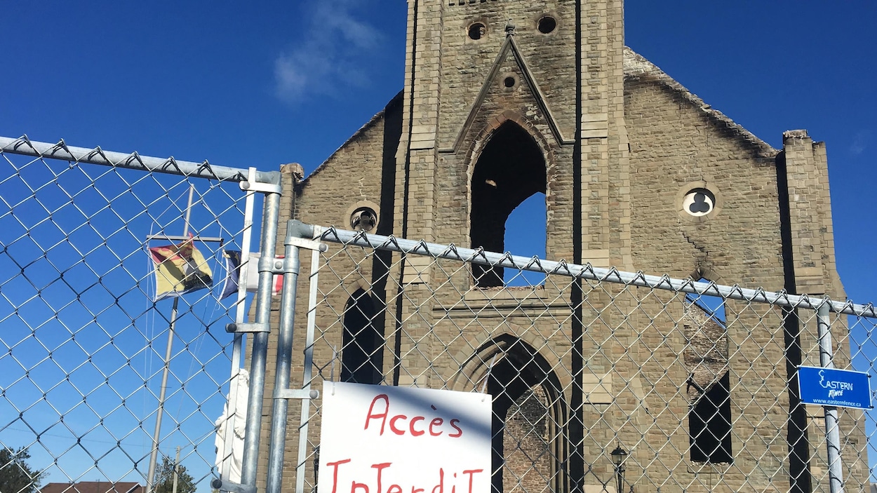 Ce qui reste, aujourd'hui, de l'église de Bas-Caraquet Ce qui reste, aujourd'hui, de l'église de Bas-Caraquet