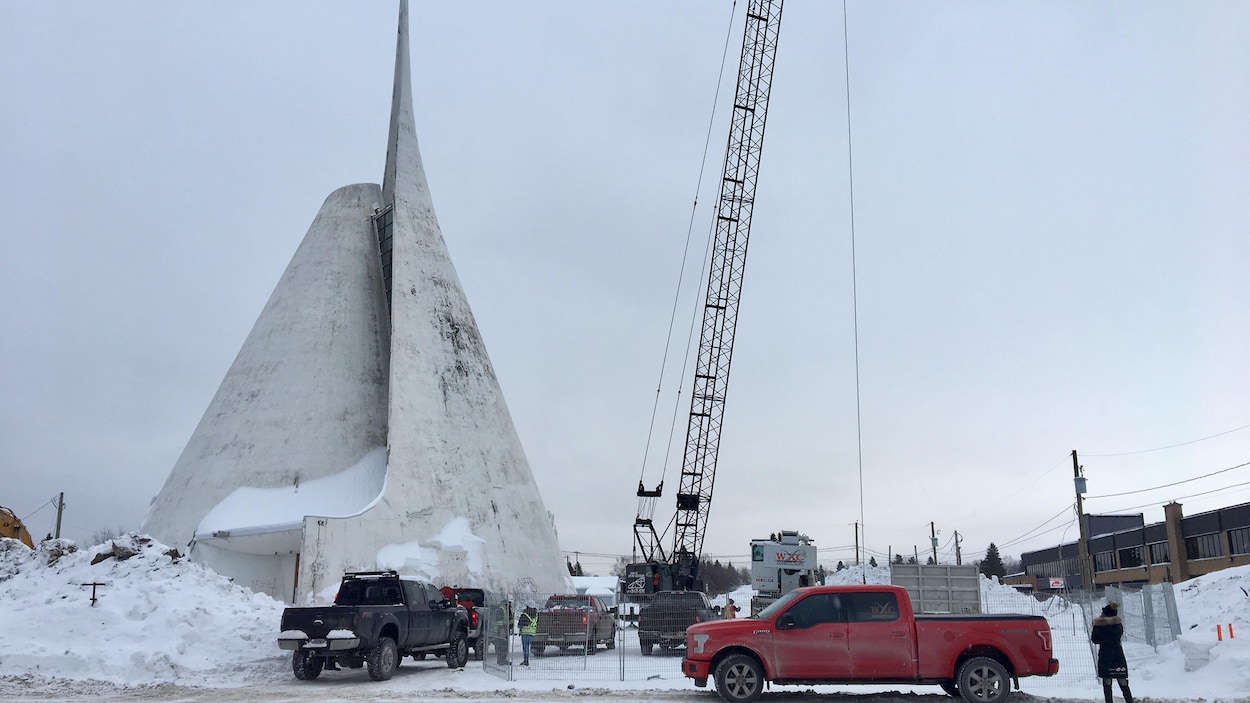 L'église Notre-Dame-de-Fatima avant sa démolition L'église Notre-Dame-de-Fatima avant sa démolition