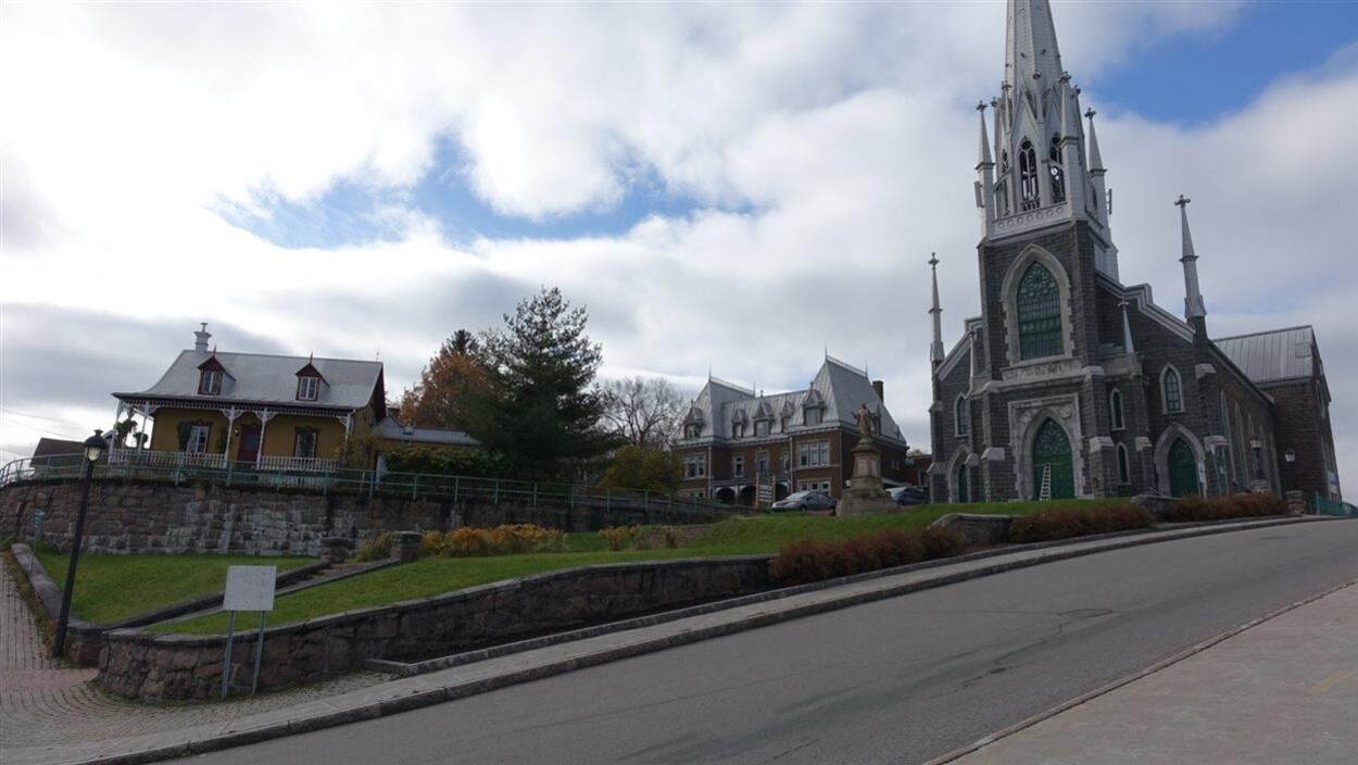 Campagne de financement pour préserver l’église SacréCœur à Saguenay RadioCanada.ca