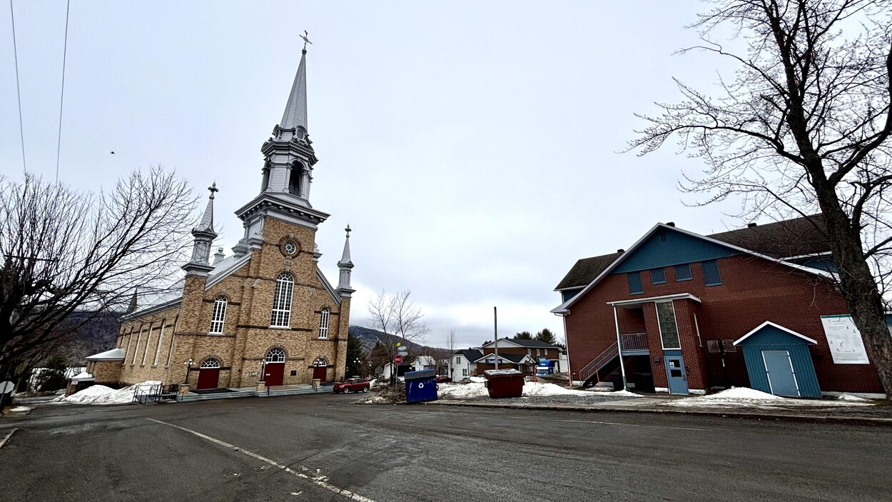 Une église et un presbytère bientôt à vendre à Pohénégamook