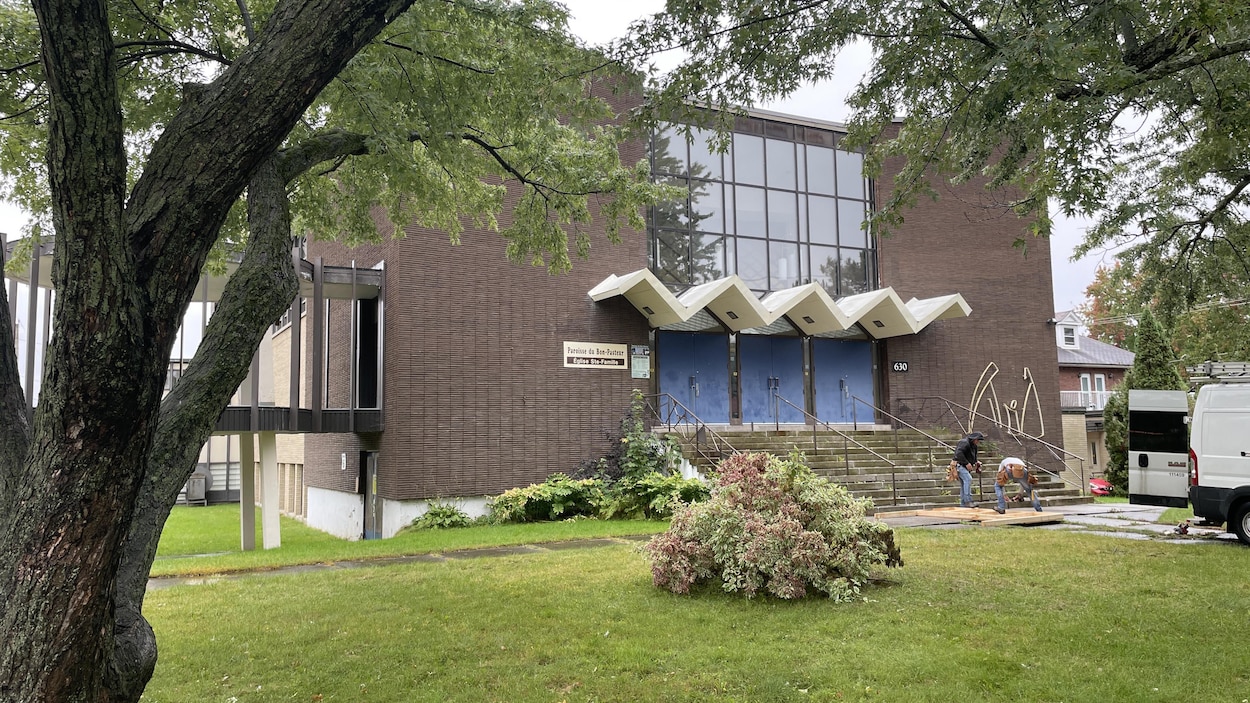 Des élus de Sherbrooke veulent vendre l’église Sainte-Famille