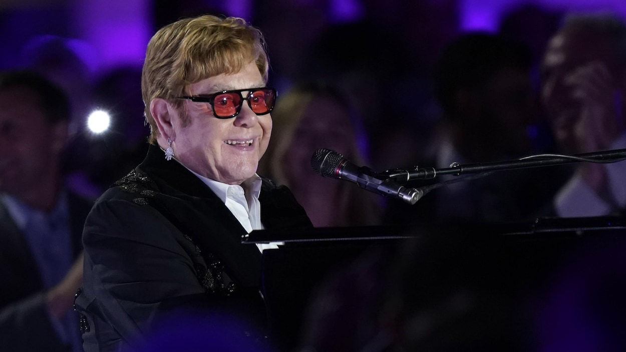 Elton John affirme avoir perdu la vue