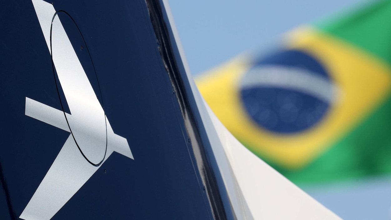 Le logo de la compagnie d'aviation brésilienne Embraer.