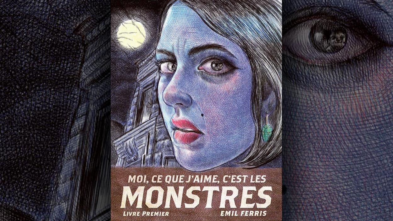 La couverture du livre représente le visage d'une femme à la peau bleutée, de trois-quarts, avec des lèvres rouges et une boucle d'oreille verte, et en arrière plan un bâtiment en pierre et la pleine lune.