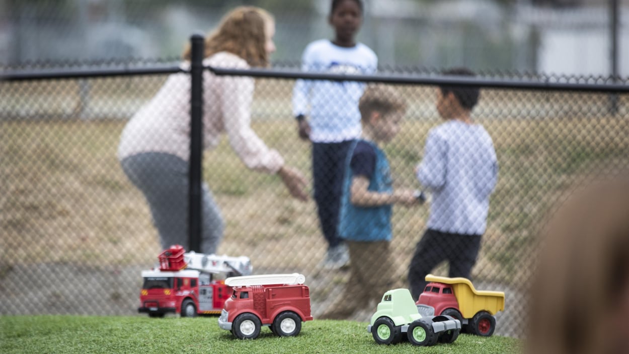 Les enfants de David Eby ont-ils leur place dans une garderie à 10 $?