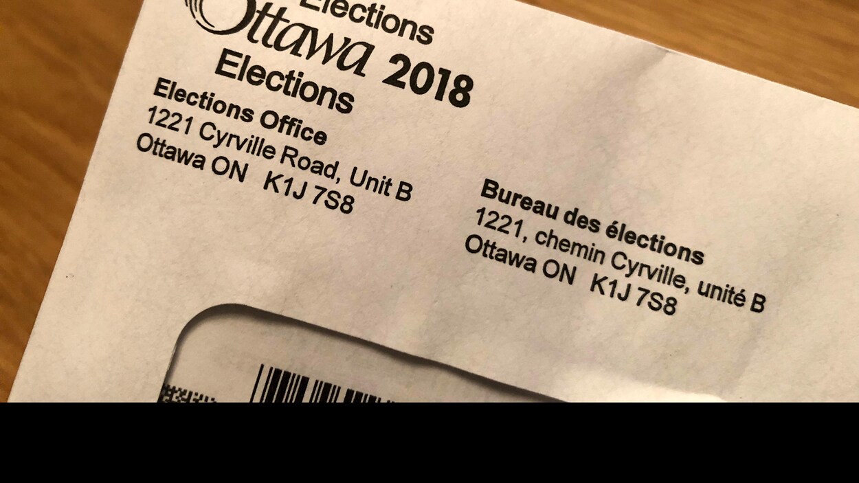 Une enveloppe du Bureau des élections de la Ville d'Ottawa. Une enveloppe du Bureau des élections de la Ville d'Ottawa.