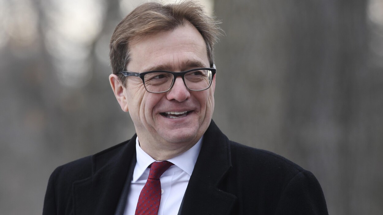 À son arrivée à la cérémonie d'assermentation à Ottawa.