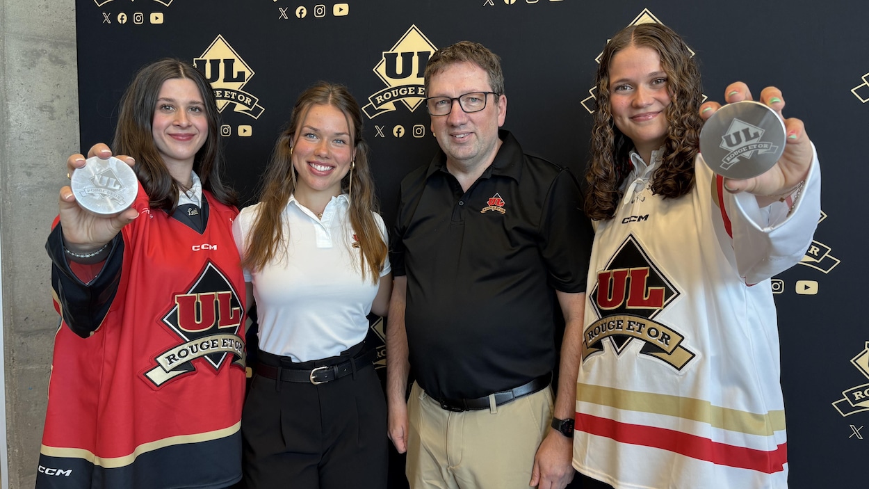 Hockey féminin : un chandail et de grandes ambitions pour le Rouge et Or
