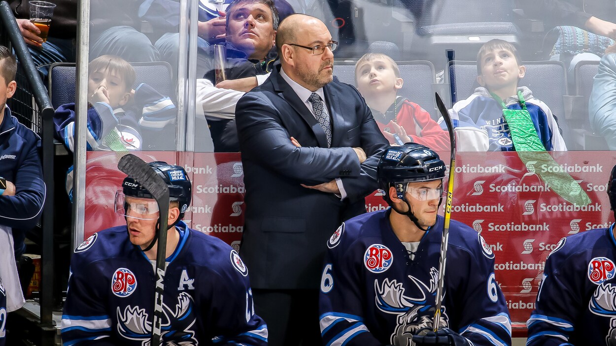 Éric Dubois, entraîneur adjoint du Moose du Manitoba.