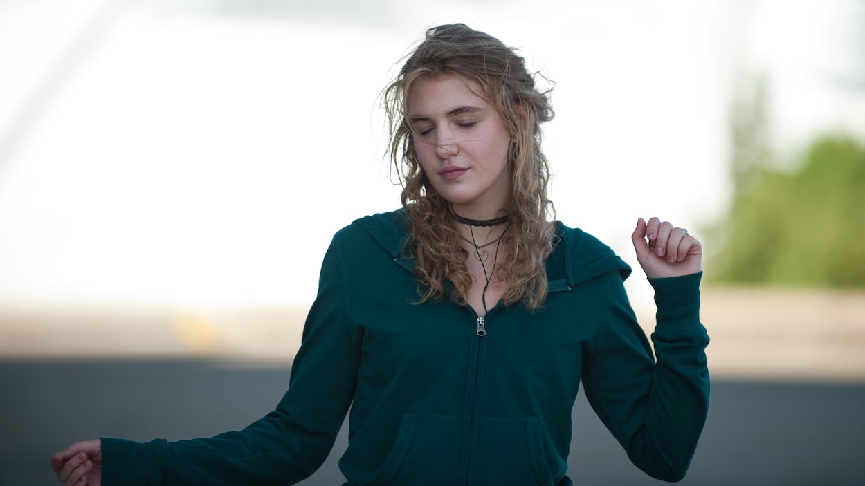 Sophie Nélisse dans le film « Et au pire, on se mariera » Sophie Nélisse dans le film « Et au pire, on se mariera »