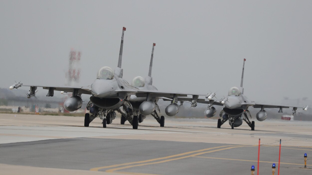 Des chasseurs américains F-16 Des chasseurs américains F-16
