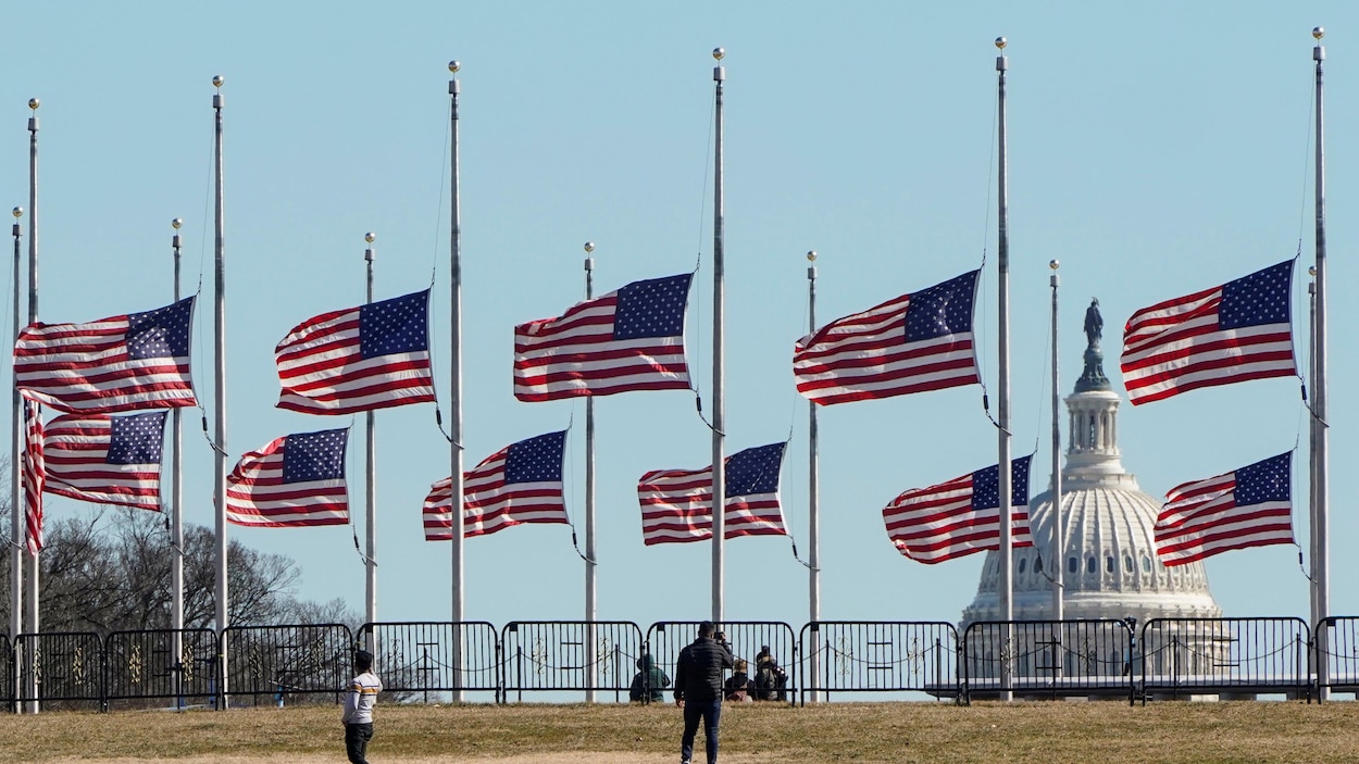 etats-unis-drapeaux-covid.jpg