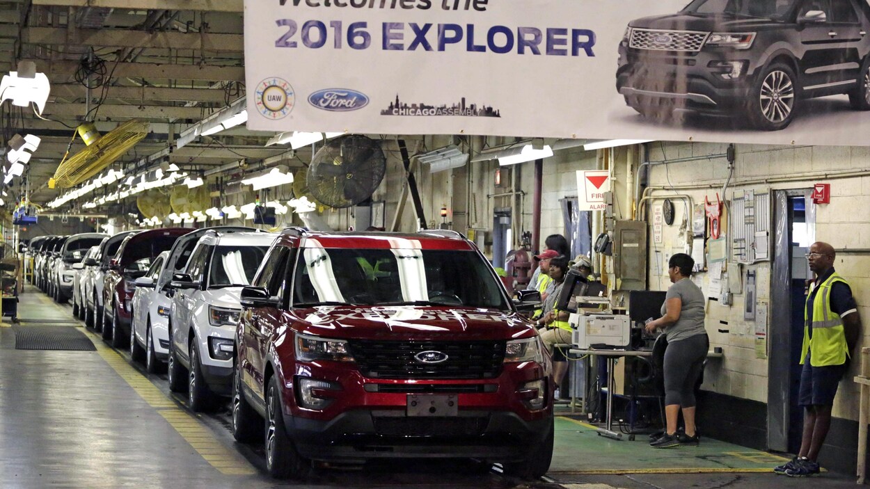 Une chaîne de montage d'une usine Ford de Chicago.