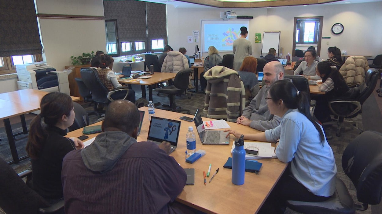 Fermeture d’une école d’anglais : de nouveaux arrivants dénoncent un « problème »