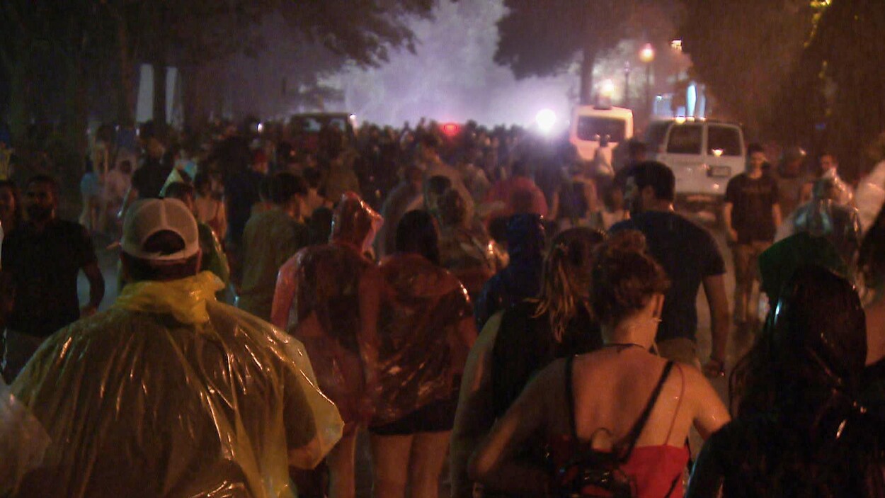 Des dizaines de milliers de festivaliers ont été évacués samedi des plaines d'Abraham en raison d'orages violents.