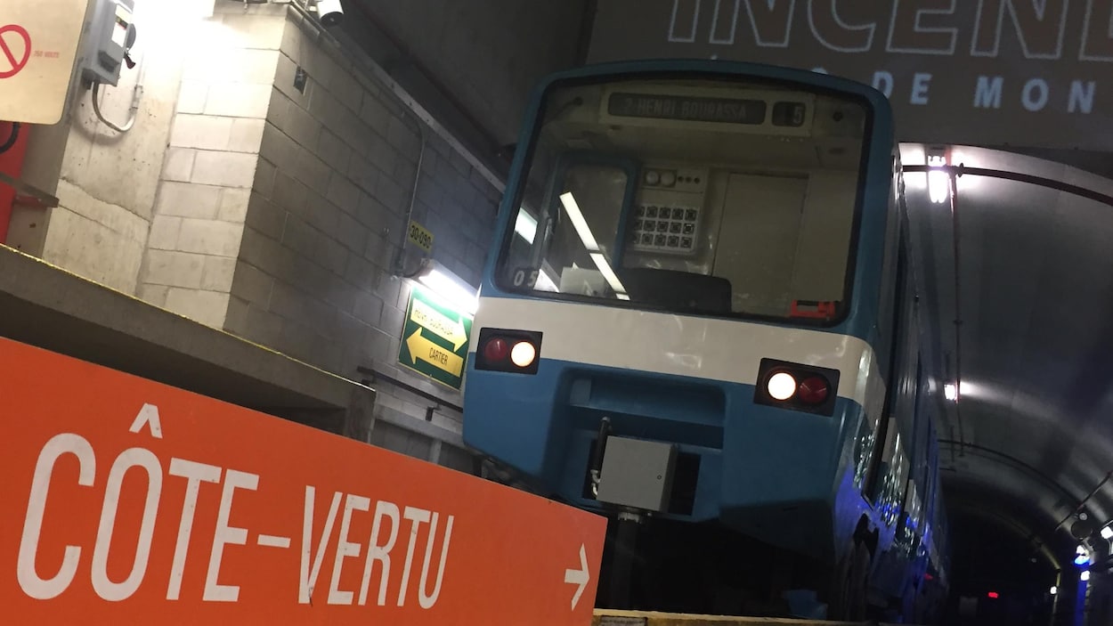 Combattre un incendie dans la « station secrète » du métro Radio