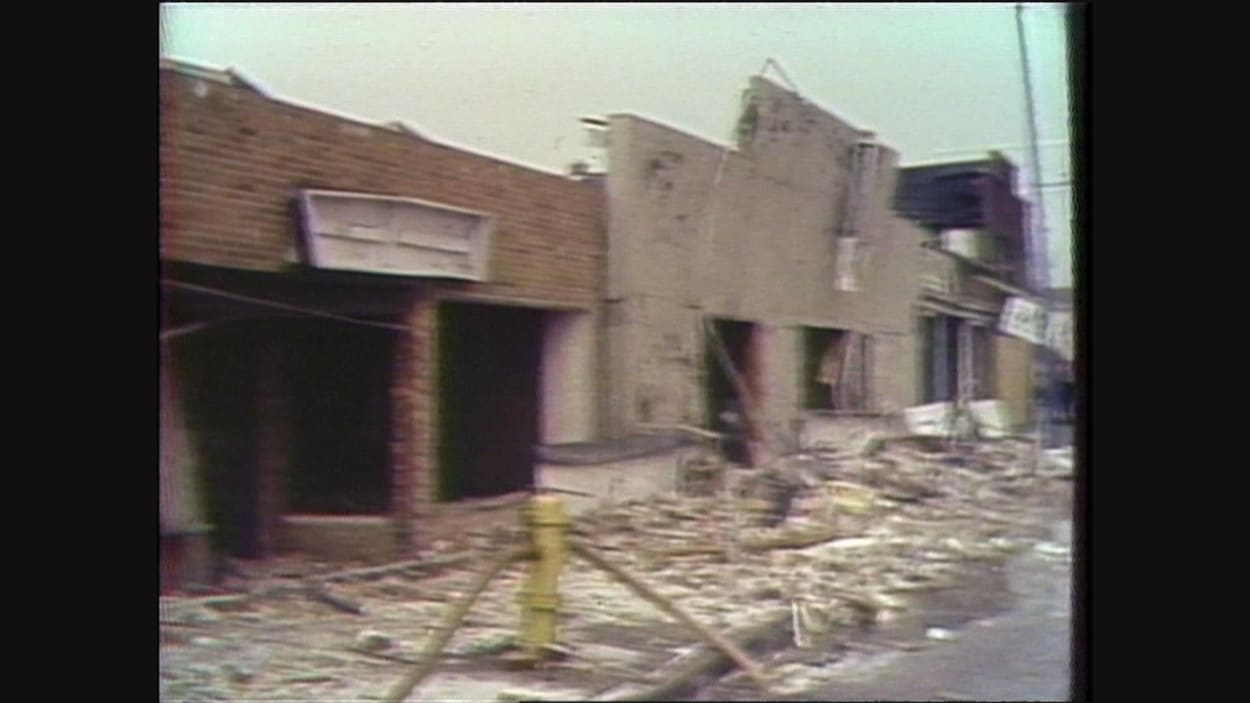 Les décombres des édifices après l'explosion.
