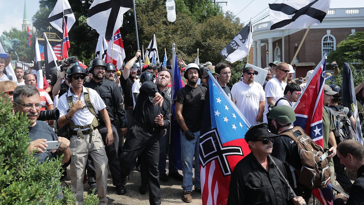 Un rassemblement de suprémacistes blancs à Charlottesville, en Virginie. 