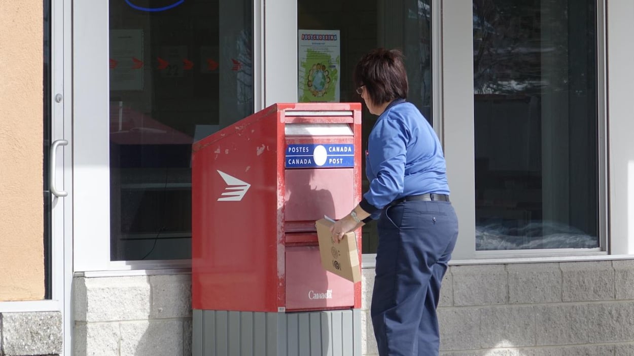 Postes Canada de nouvelles offres pour éviter un conflit ICI RadioCanada.ca