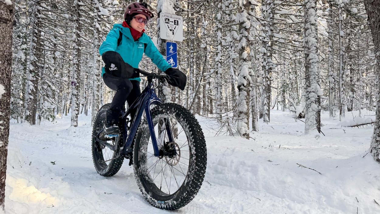 Entretenir des pistes de fatbike en hiver : des imprévus et des défis