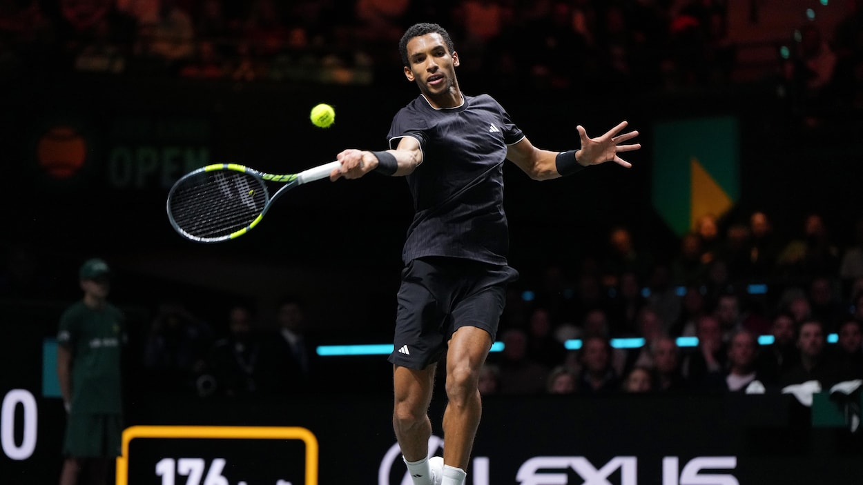 Félix Auger-Aliassime atteint facilement la finale à Rotterdam