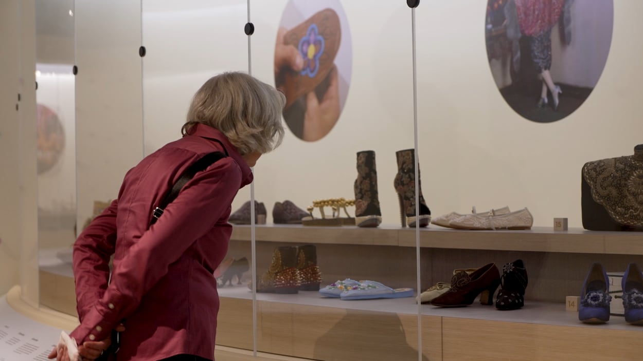 « Une décadence absolue » : 400 ans d’histoire de la chaussure perlée au Musée Bata