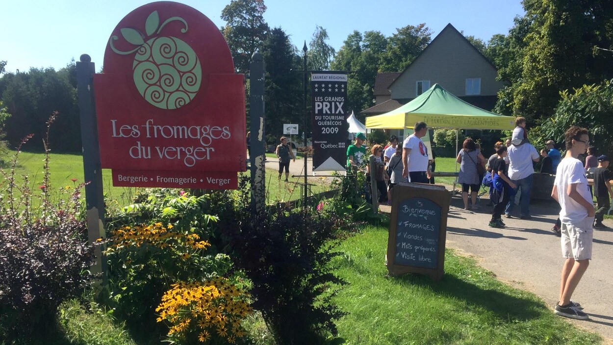 Plus de 2000 personnes se sont présentées à la journée portes ouvertes à la ferme Les fromages du verger, à Saint-Joseph-du-Lac. Plus de 2000 personnes se sont présentées à la journée portes ouvertes à la ferme Les fromages du verger, à Saint-Joseph-du-Lac.