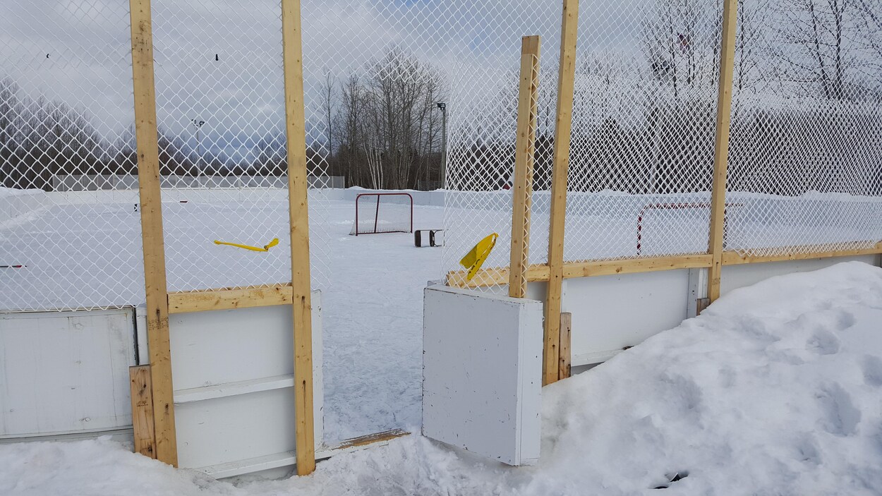 Une patinoire fermée à Saguenay