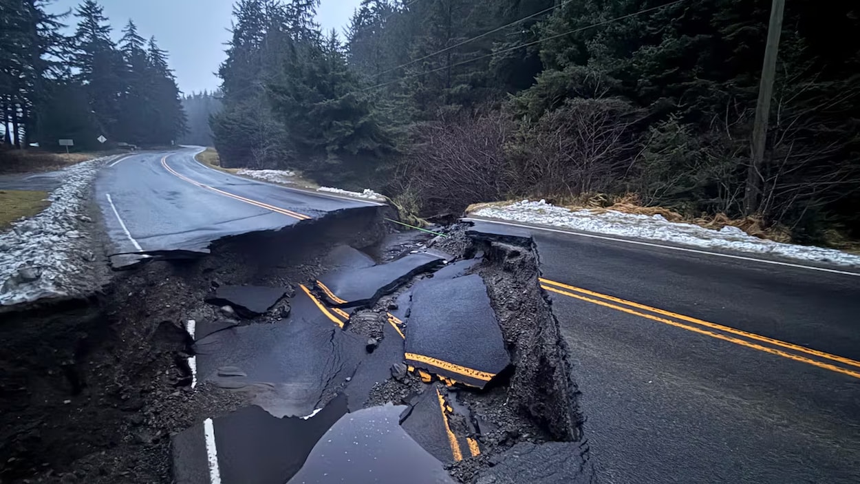 Route 16 rouverte à l’ouest de Terrace, travaux en cours à Haida Gwaii