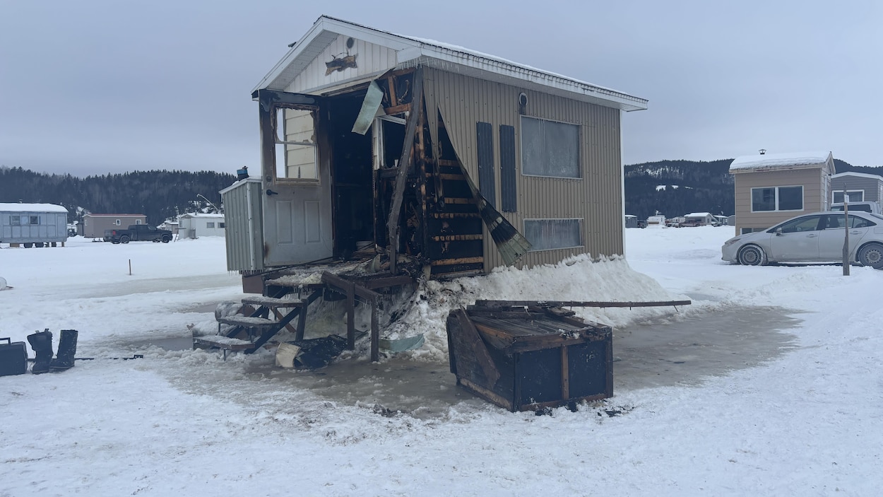 Incendie dans une cabane à pêche de l’anse à Benjamin, à La Baie