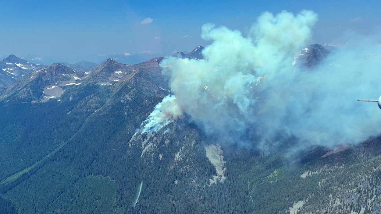 Plus de 1000 feux de forêt sont toujours actifs au Canada