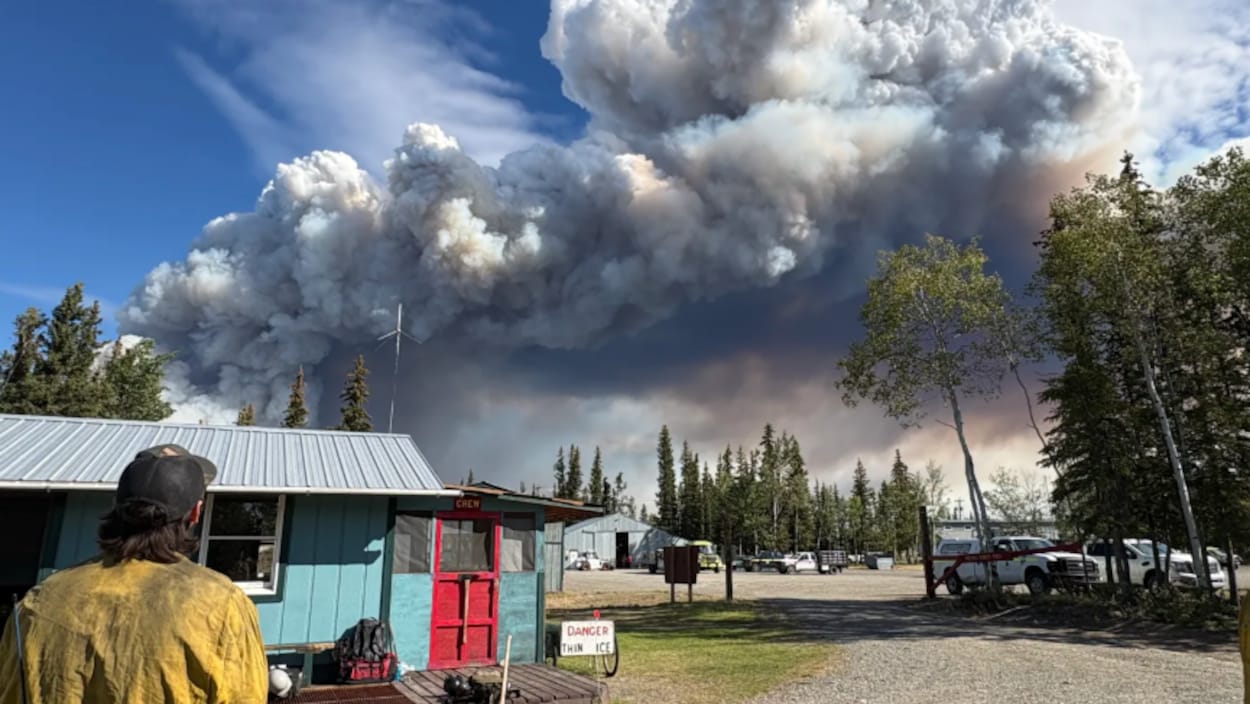 On fait le point sur le feu qui menace Tok, en Alaska