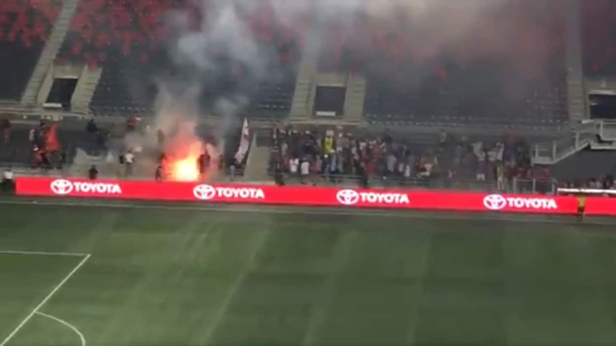 Un incendie a mis fin au match du Fury FC, à Ottawa Un incendie a mis fin au match du Fury FC, à Ottawa