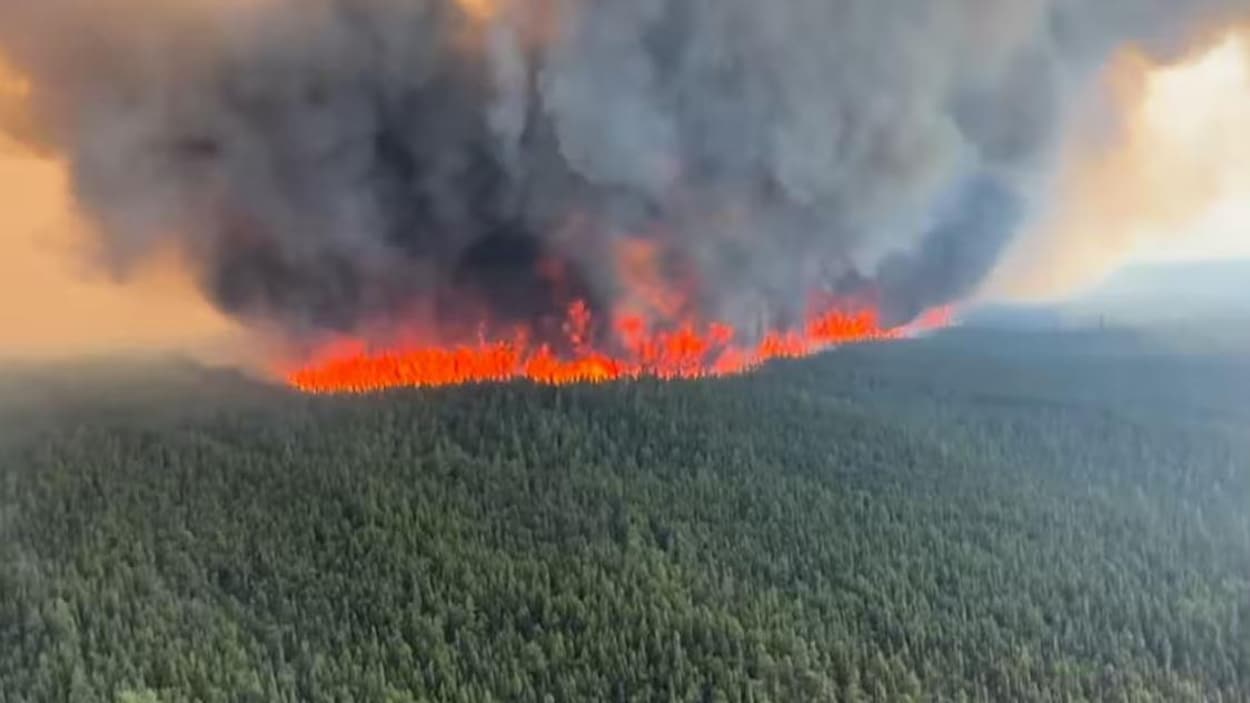 Un Feu De Forêt Force Un Nouvel Ordre D’évacuation Dans Le Nord De La ...