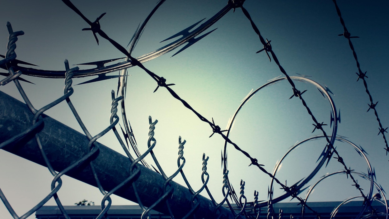 Prisons en Ontario : l’opposition exige la mise en œuvre d’une réforme vieille de 8 ans
