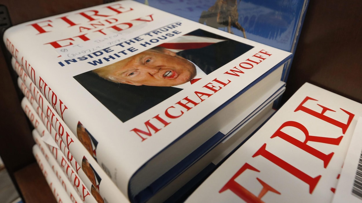 Des exemplaires de « Fire and Fury ». Des exemplaires de « Fire and Fury ».