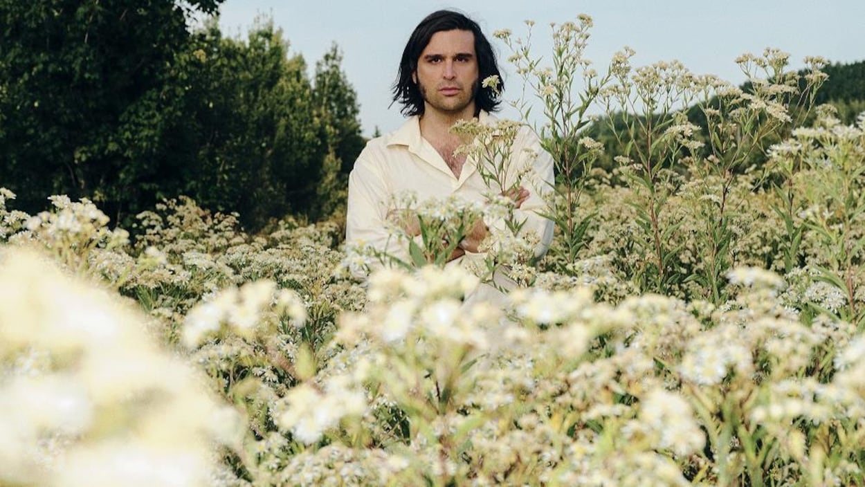 De fleur solitaire à « band leader », l’éclosion de Flore Laurentienne