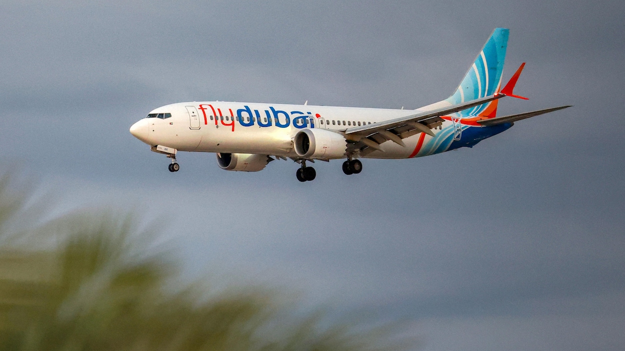 Des médias affirment que le copilote de Flydubai était interdit de vol par Oman
