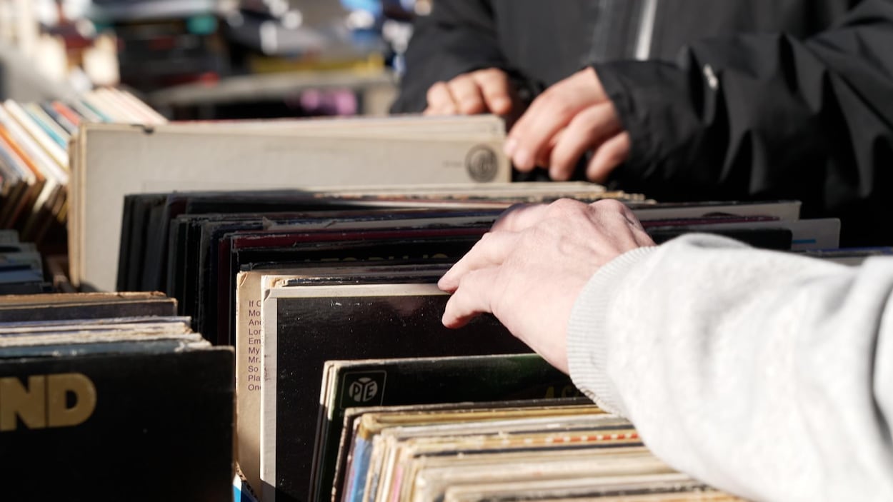Des livres et des vinyles ont trouvé de nouveaux propriétaires à Magog