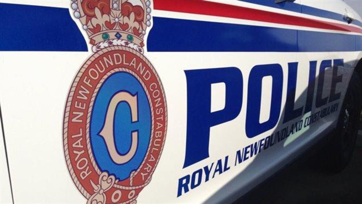 Une voiture de la Force constabulaire royale de Terre-Neuve-et-Labrador.