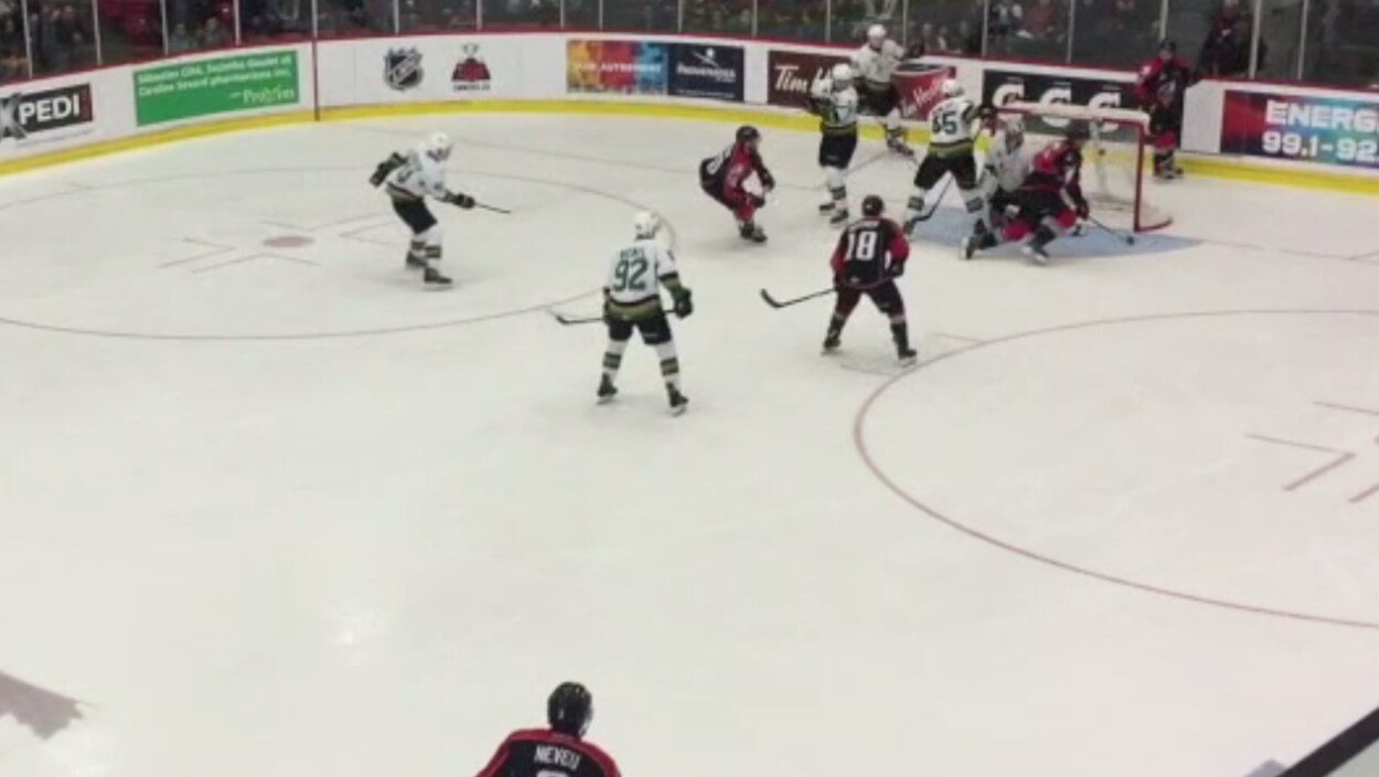 Les Huskies affrontent les Foreurs Les Huskies affrontent les Foreurs