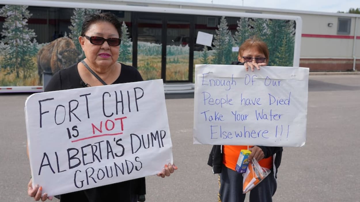 Des résidents de Fort Chipewyan s’opposent au rejet d’eaux de résidus miniers de Suncor