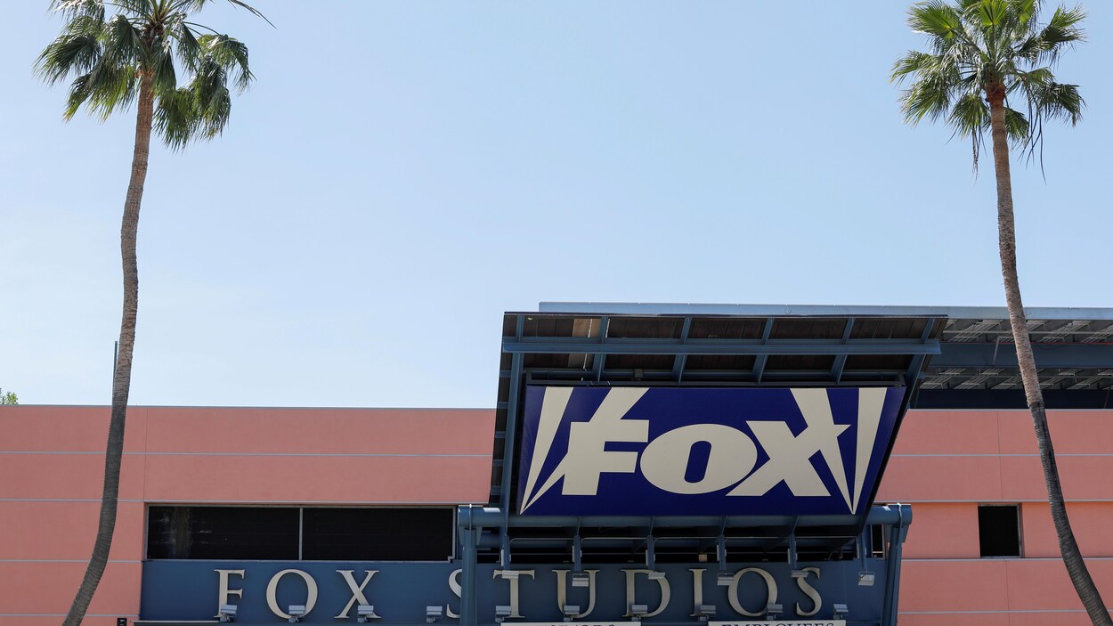 L'entrée aux studios de Fox à Los Angeles, en Californie L'entrée aux studios de Fox à Los Angeles, en Californie