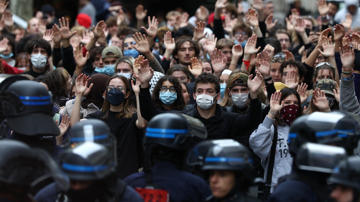 France : le mouvement des lycéens force les candidats présidentiels à prendre position