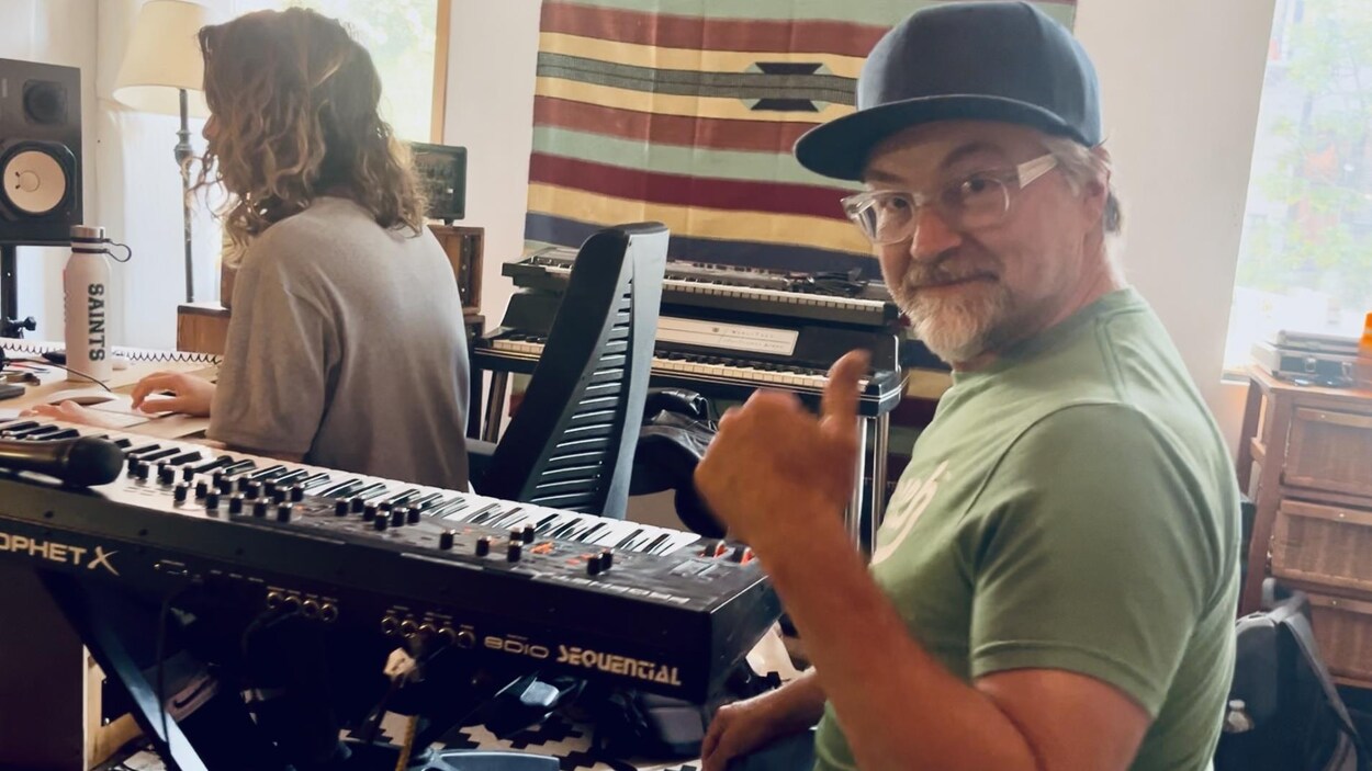 Francis Marchildon prépare de nouvelles chansons avec Mario Lepage et Anique Granger