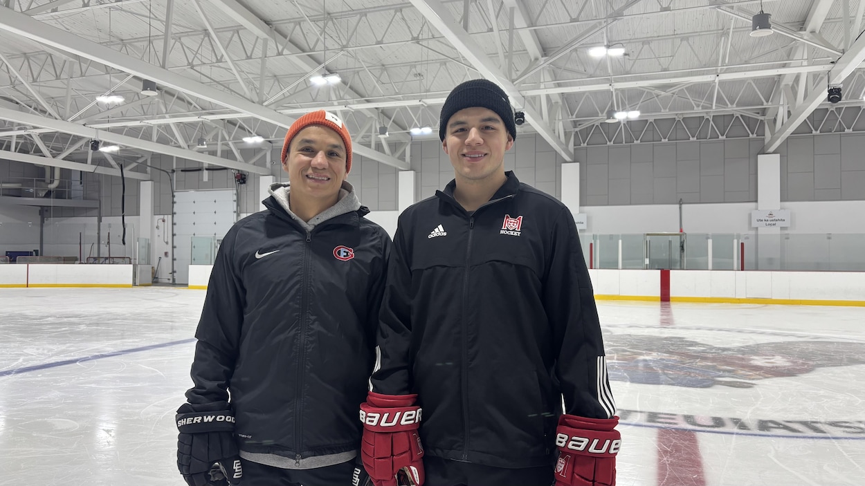 Francis Verreault-Paul et Mikisiw Awashish inspirent la relève du hockey à Mashteuiatsh