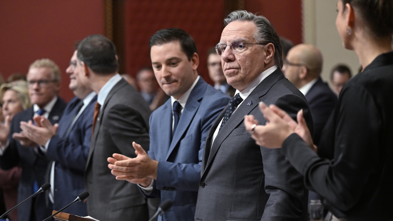 Le gouvernement Legault présente son projet de Constitution