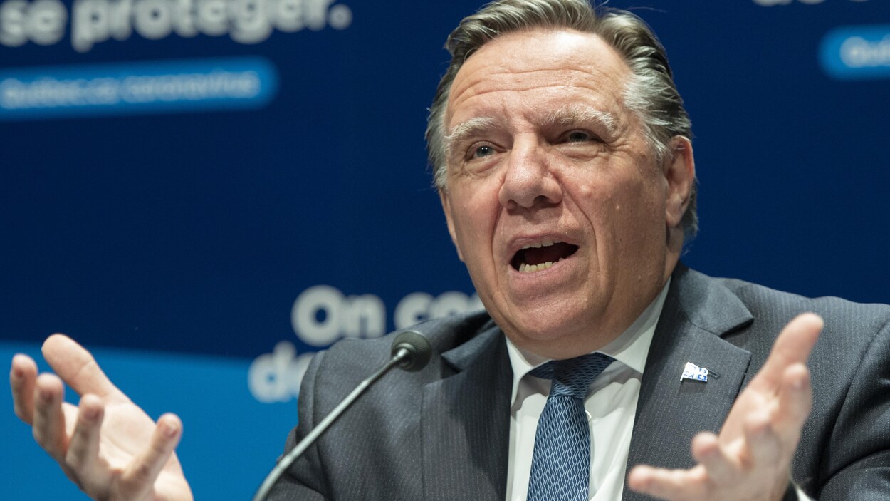 François Legault en point de presse.