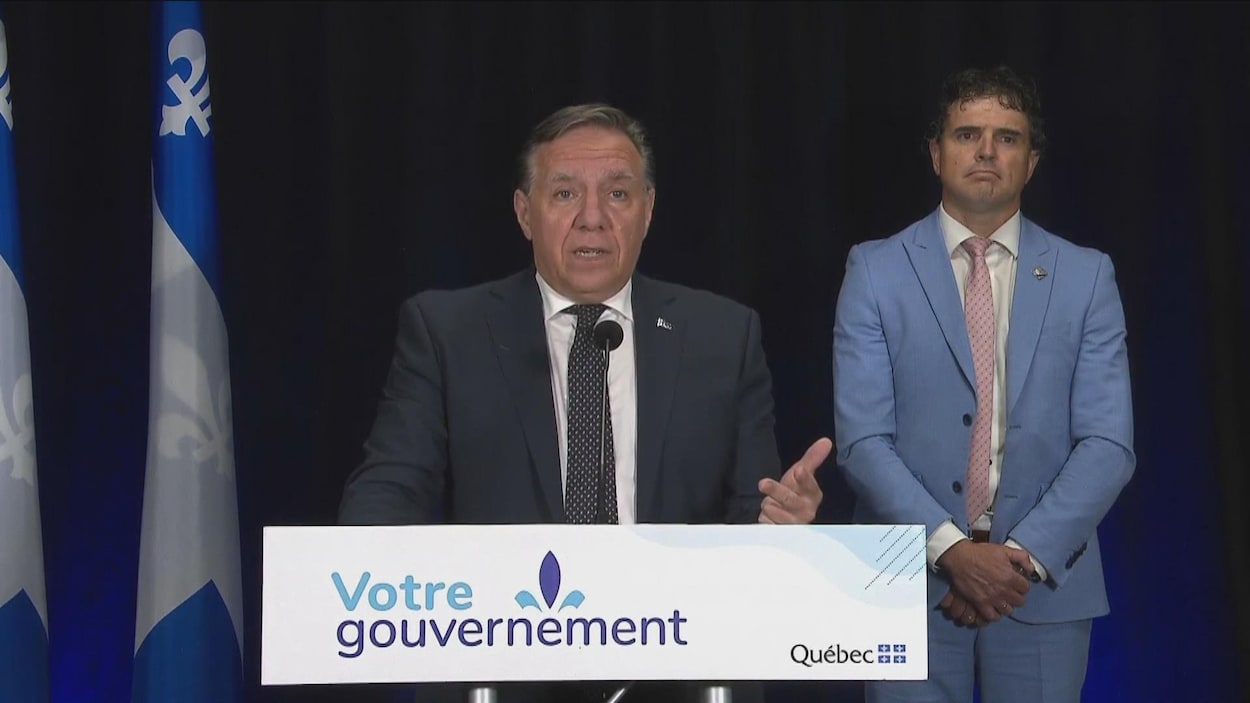 François Legault et le député de Lac-Saint-Jean, Éric Girard.